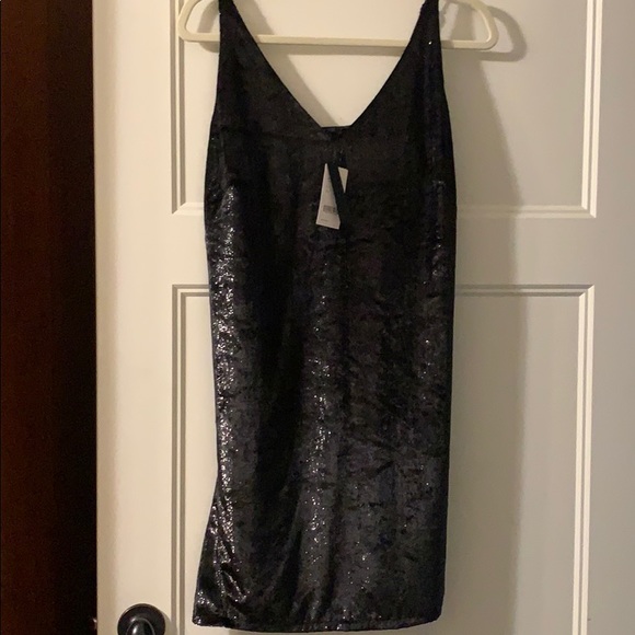 Little black dress - Picture 1 of 3